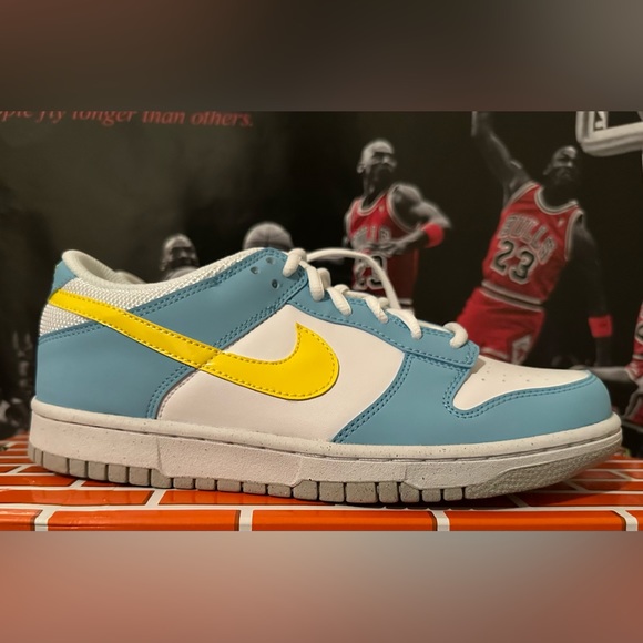 Nike Dunk Low “Homer Simpson” GS 7Y  DX3382-400 - Picture 6 of 9